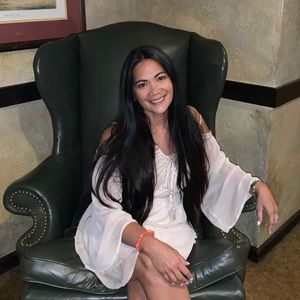 Meet your Posher, Candace